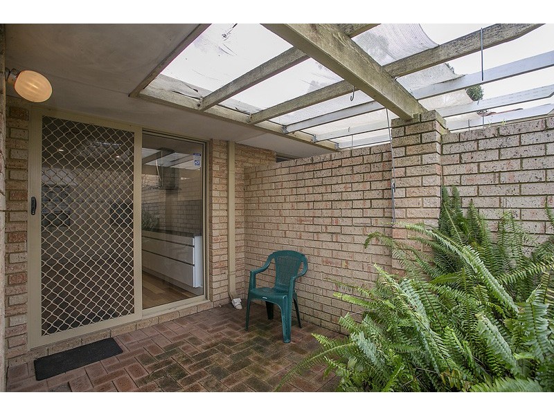 2 / 2 Anglesea Street, East Victoria Park WA 6101