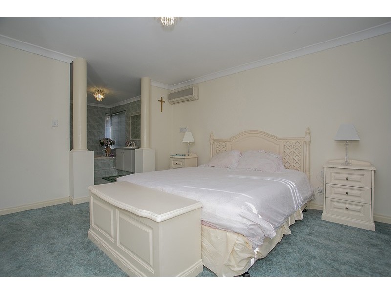 38 Pitt Street, St James WA 6102