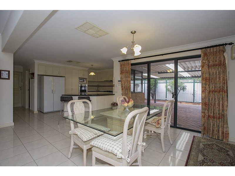 38 Pitt Street, St James WA 6102