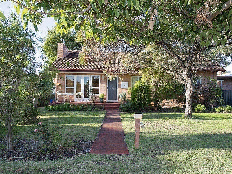 447 Knutsford Avenue, Kewdale WA 6105