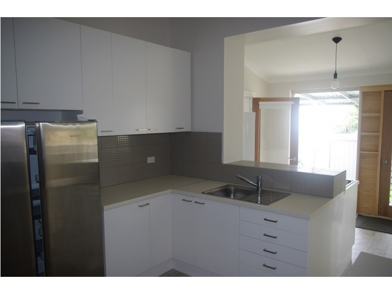 29 Victoria St, St James WA 6102