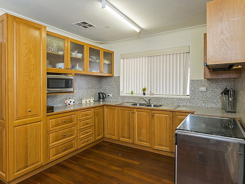 396 Abernethy Road, Cloverdale WA 6105