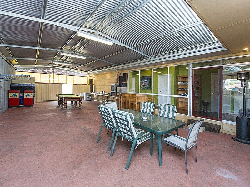 396 Abernethy Road, Cloverdale WA 6105