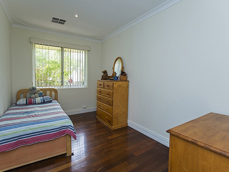 396 Abernethy Road, Cloverdale WA 6105