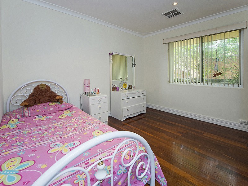 396 Abernethy Road, Cloverdale WA 6105