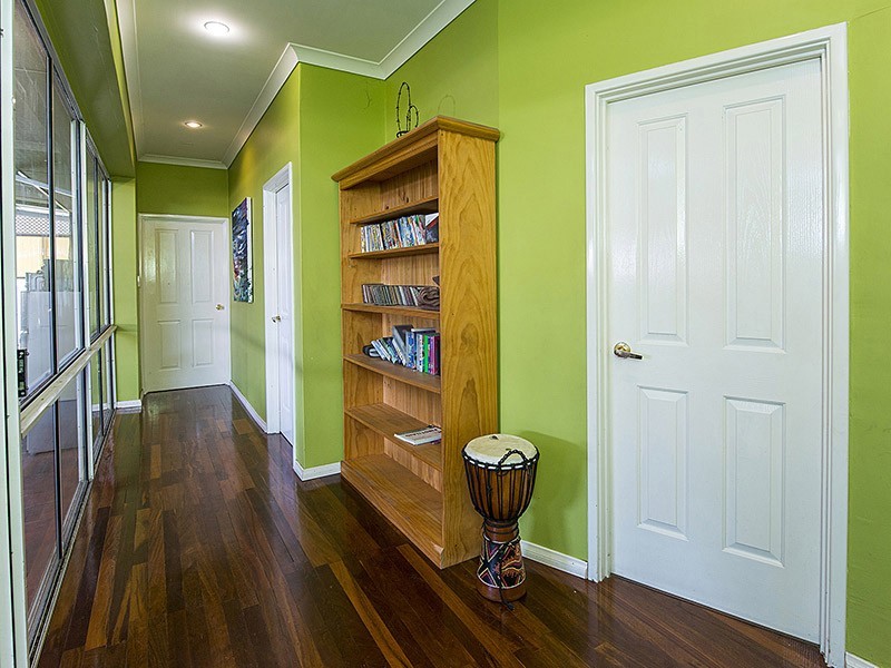 396 Abernethy Road, Cloverdale WA 6105