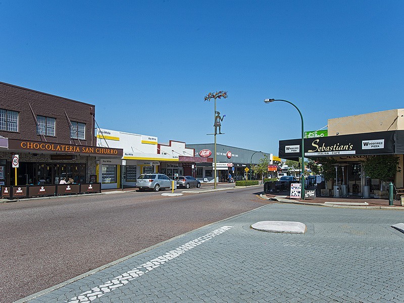 15A ESPERANCE STREET, East Victoria Park WA 6101