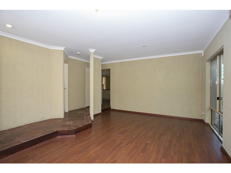 18 Wenstead Place, Stratton WA 6056