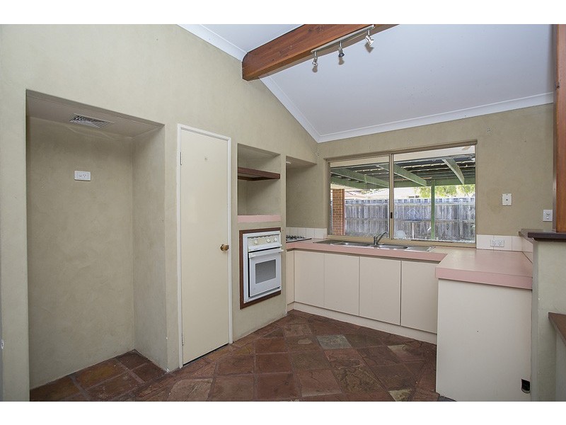 18 Wenstead Place, Stratton WA 6056