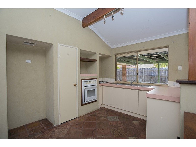 18 Wenstead Place, Stratton WA 6056