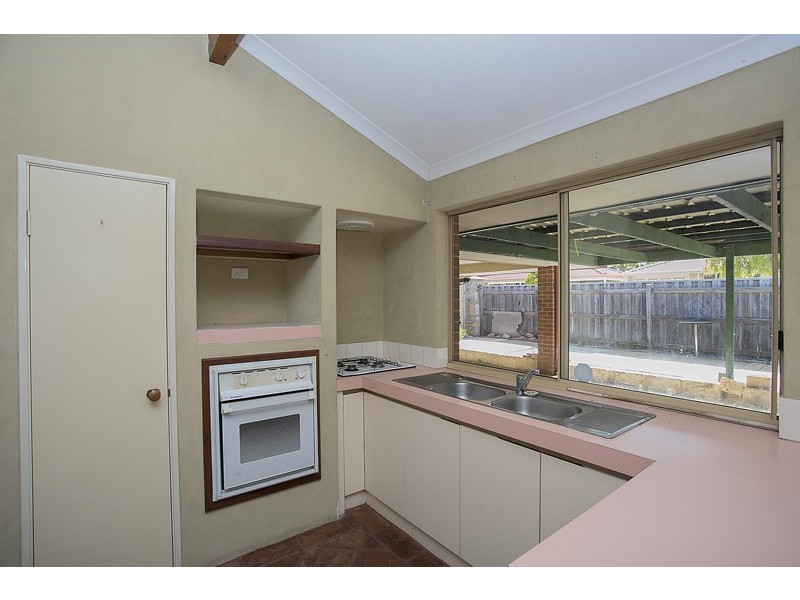 18 Wenstead Place, Stratton WA 6056