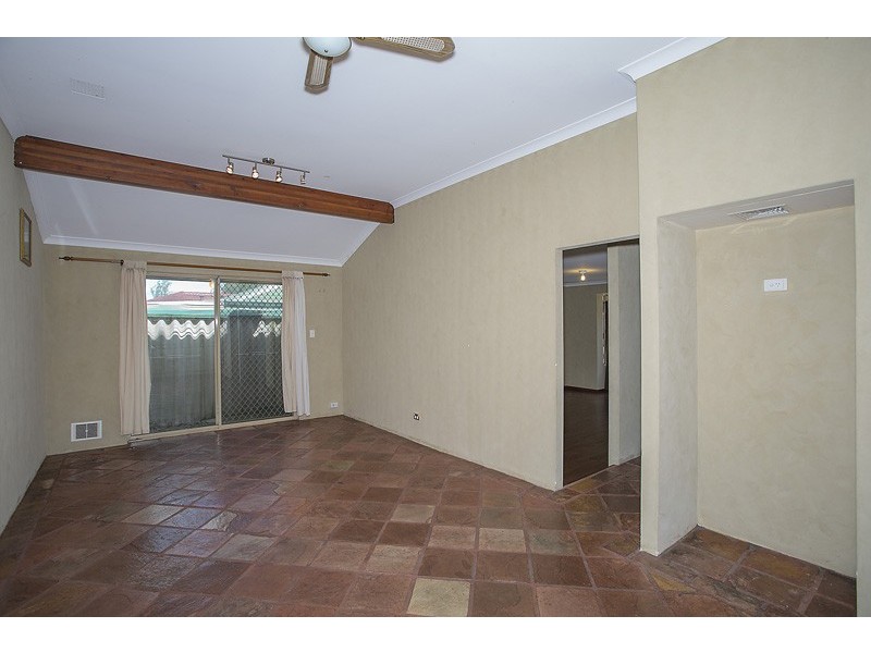 18 Wenstead Place, Stratton WA 6056