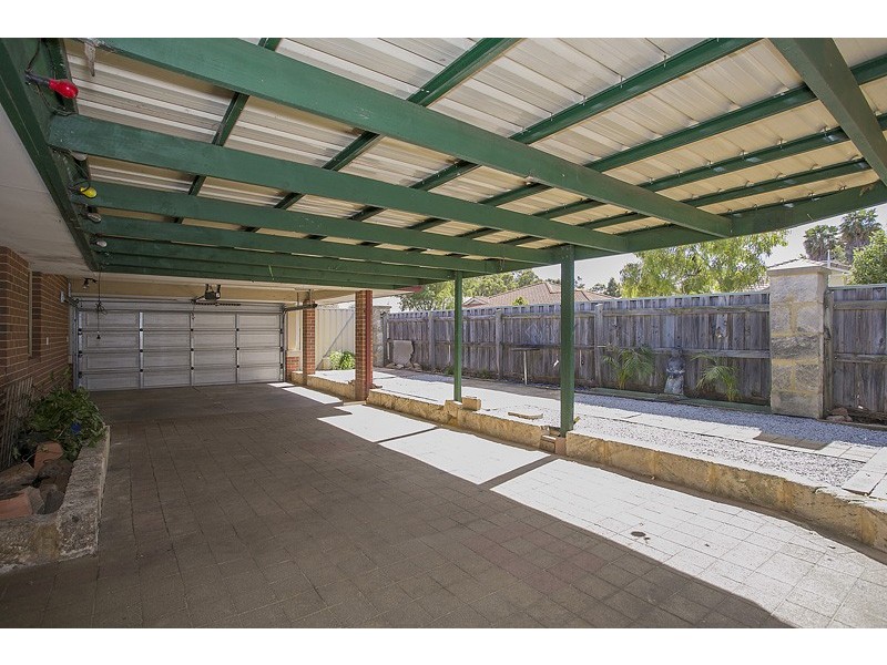 18 Wenstead Place, Stratton WA 6056