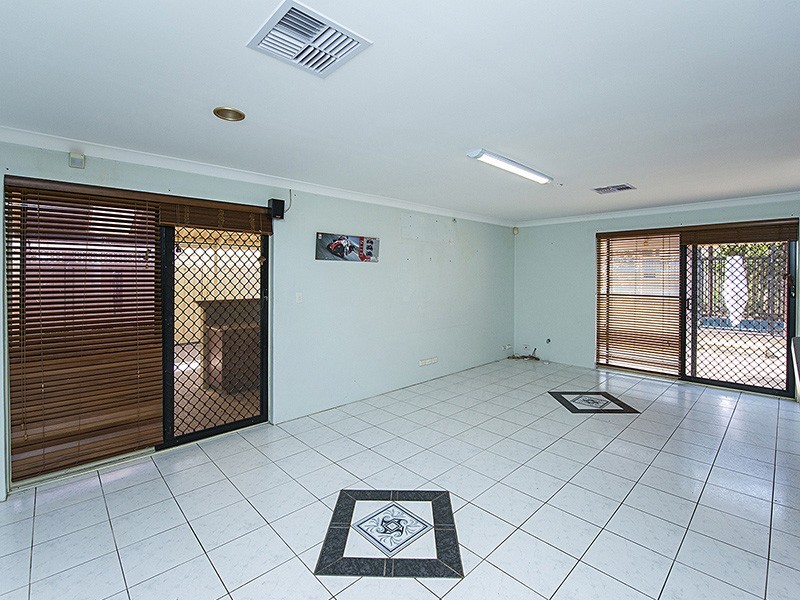 3 Azalea Place, Ballajura WA 6066