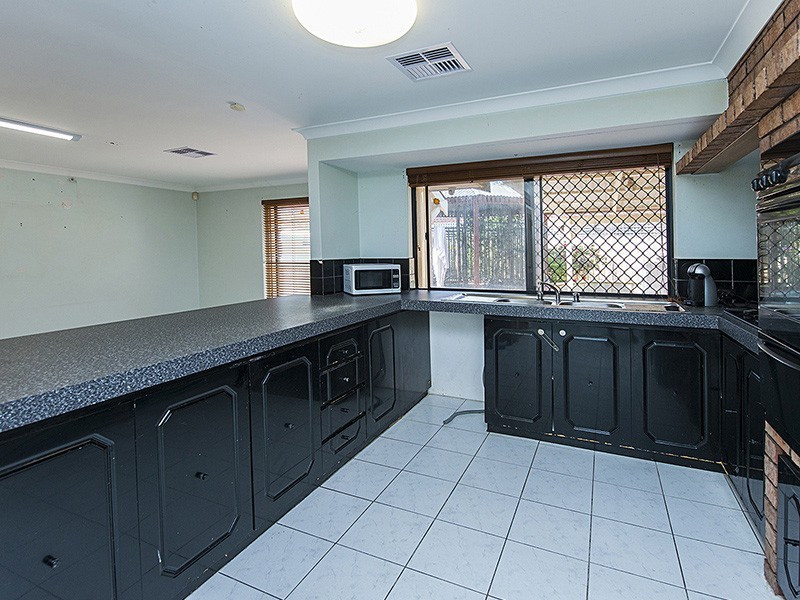 3 Azalea Place, Ballajura WA 6066