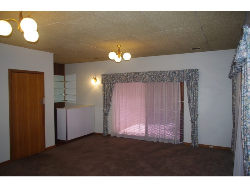 51 Walpole, St James WA 6102