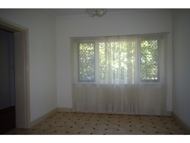 51 Walpole, St James WA 6102