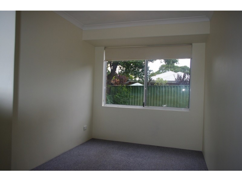 40 Asteroid Way, Carlisle WA 6101