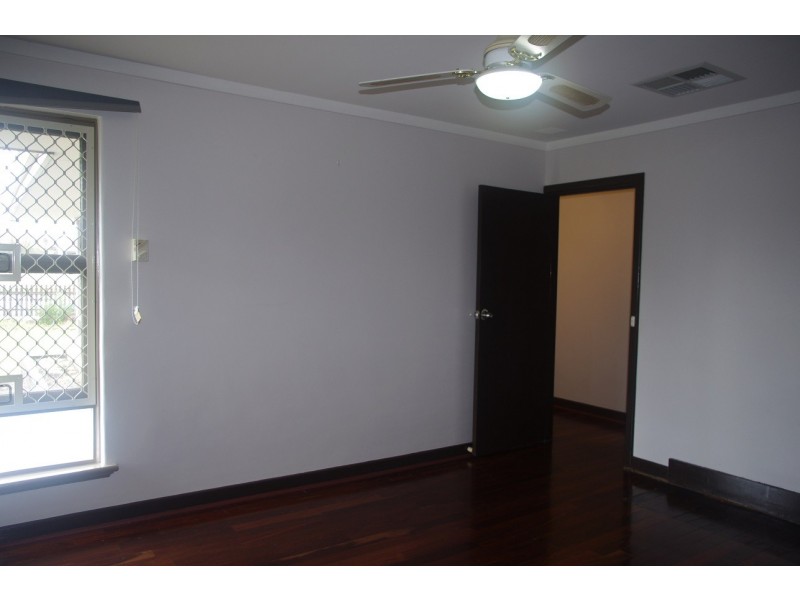 192 Corinthian Road East, Riverton WA 6148