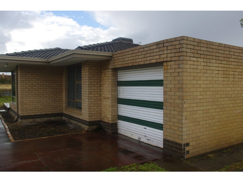 192 Corinthian Road East, Riverton WA 6148