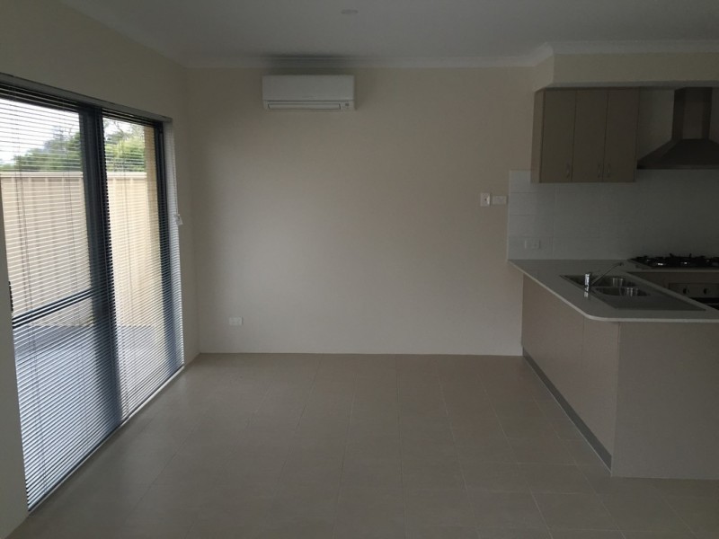 3/20 Heaney Way, Canning Vale WA 6155