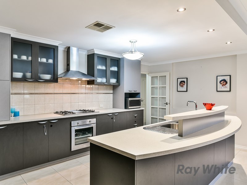 16 Bering Promenade, Canning Vale WA 6155