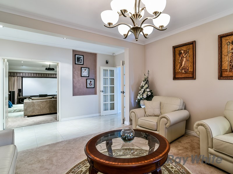 16 Bering Promenade, Canning Vale WA 6155