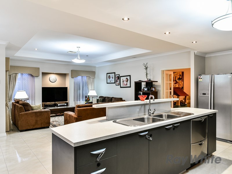 16 Bering Promenade, Canning Vale WA 6155