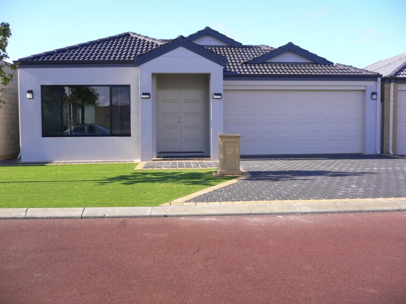 42 Macmillan Boulevard, Canning Vale WA 6155