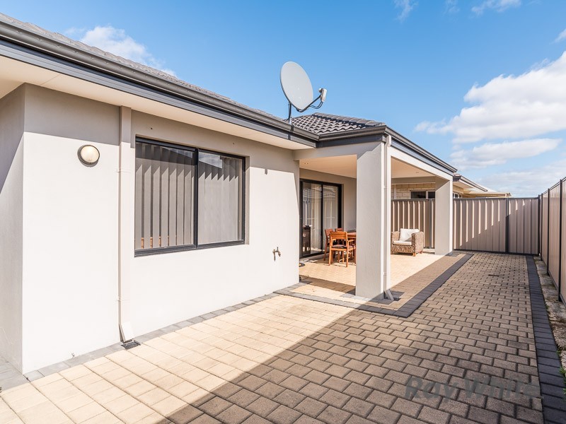 42 Macmillan Boulevard, Canning Vale WA 6155