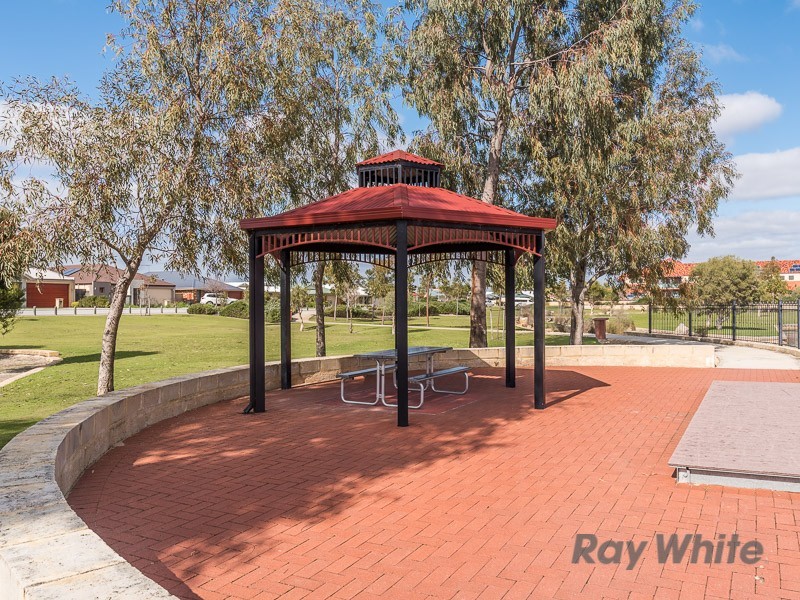 42 Macmillan Boulevard, Canning Vale WA 6155