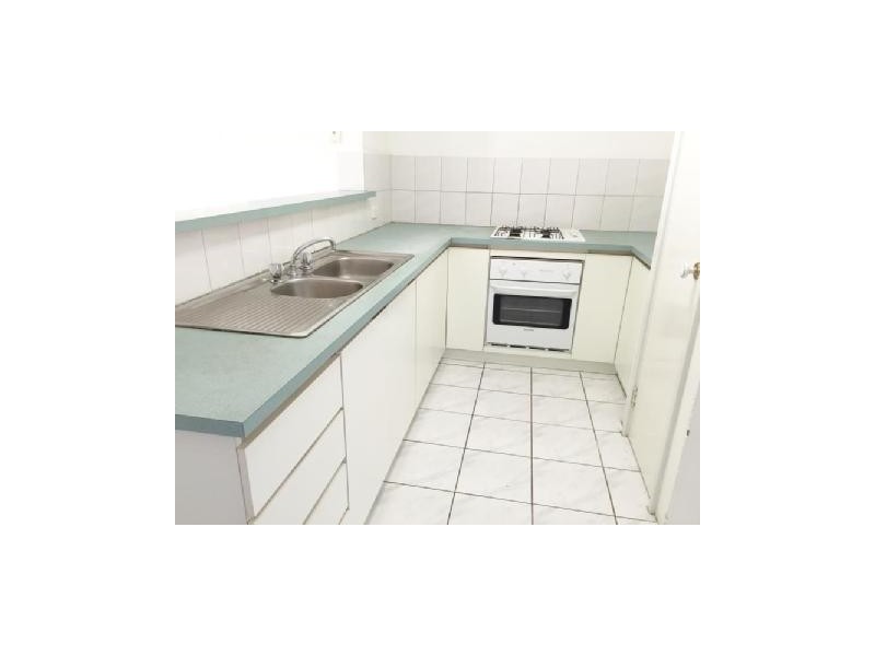 7/285 Wharf Street, Queens Park WA 6107