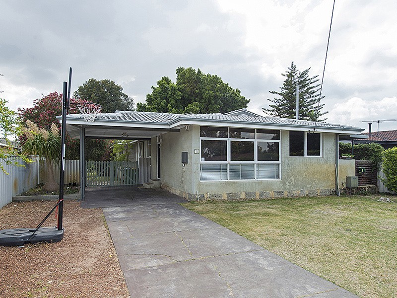 79 Arlunya Ave, Cloverdale WA 6105