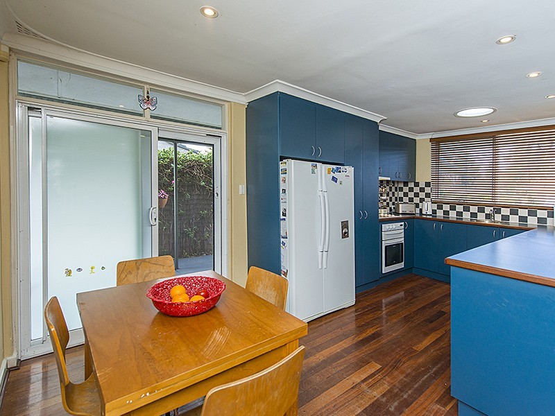 79 Arlunya Ave, Cloverdale WA 6105