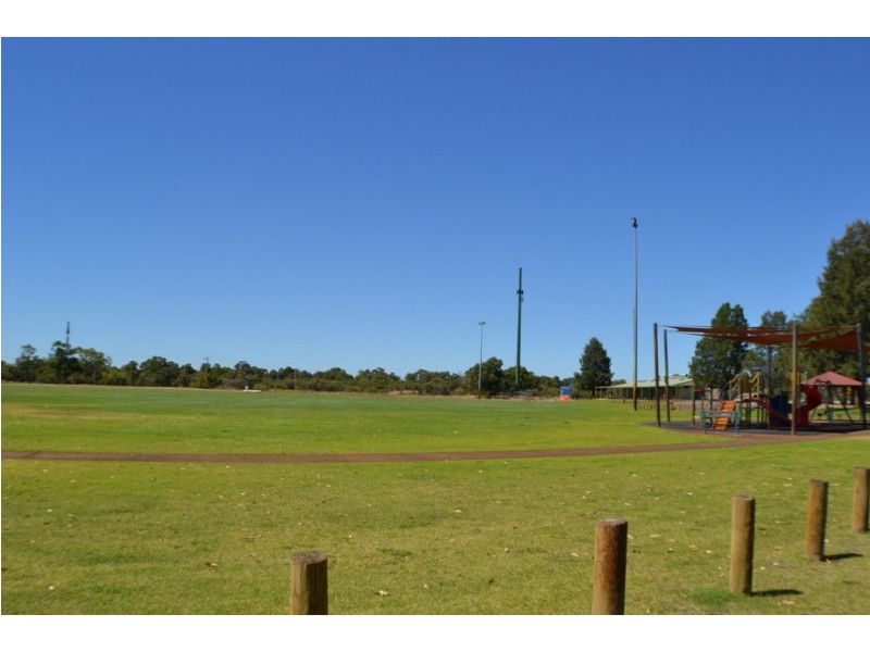 20 Limbee Glade, Huntingdale WA 6110