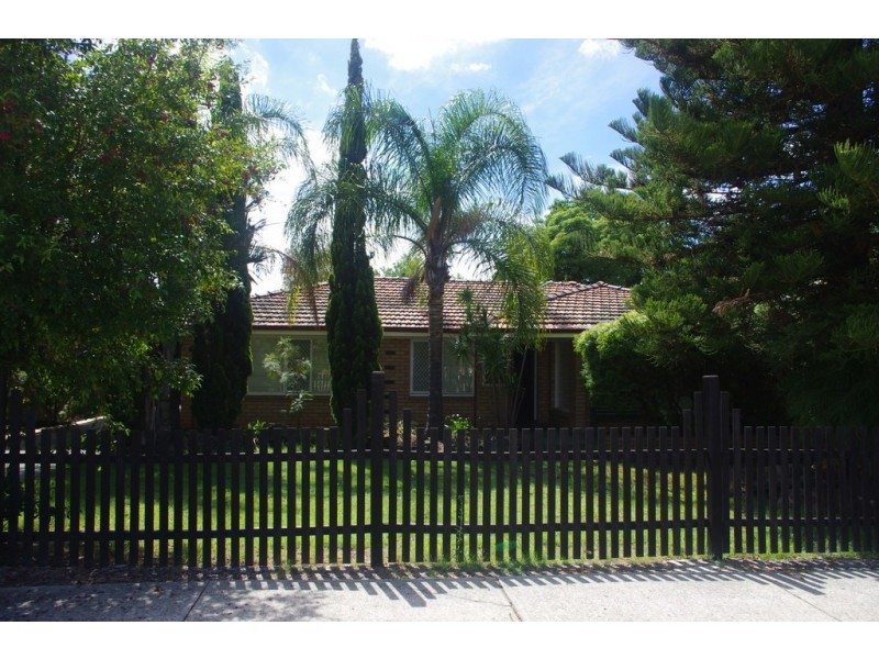 18 Boulder St, Bentley WA 6102