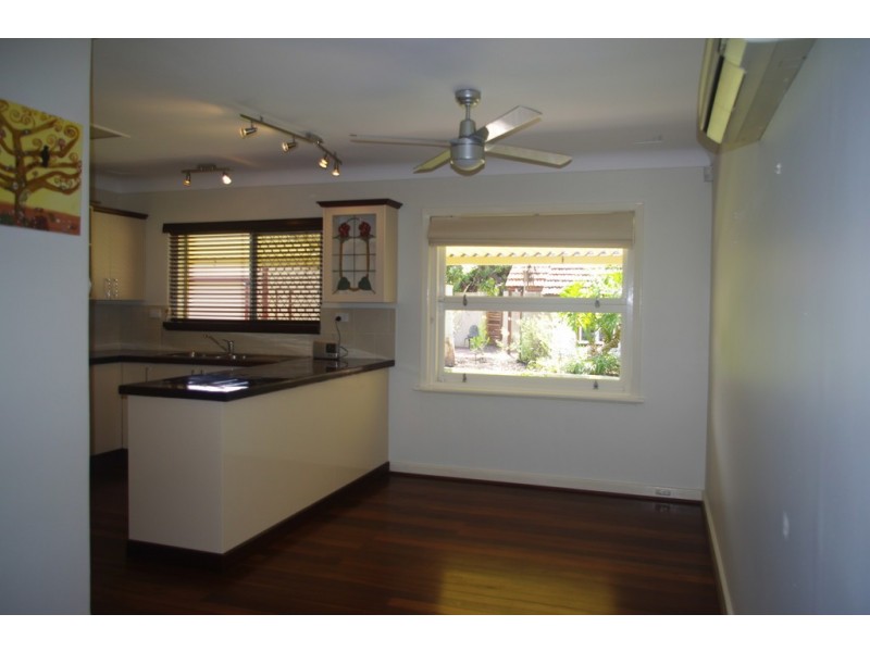 18 Boulder St, Bentley WA 6102