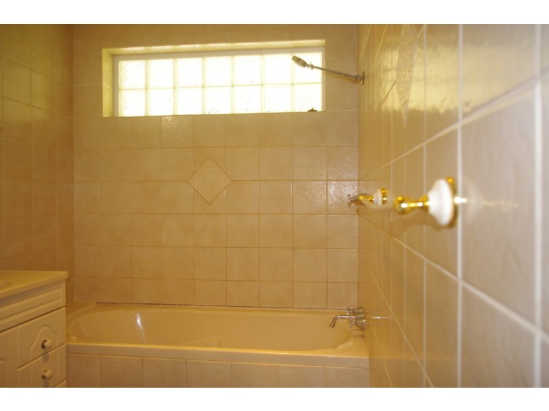 18 Boulder St, Bentley WA 6102