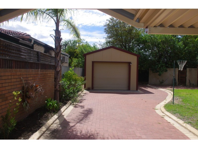 18 Boulder St, Bentley WA 6102