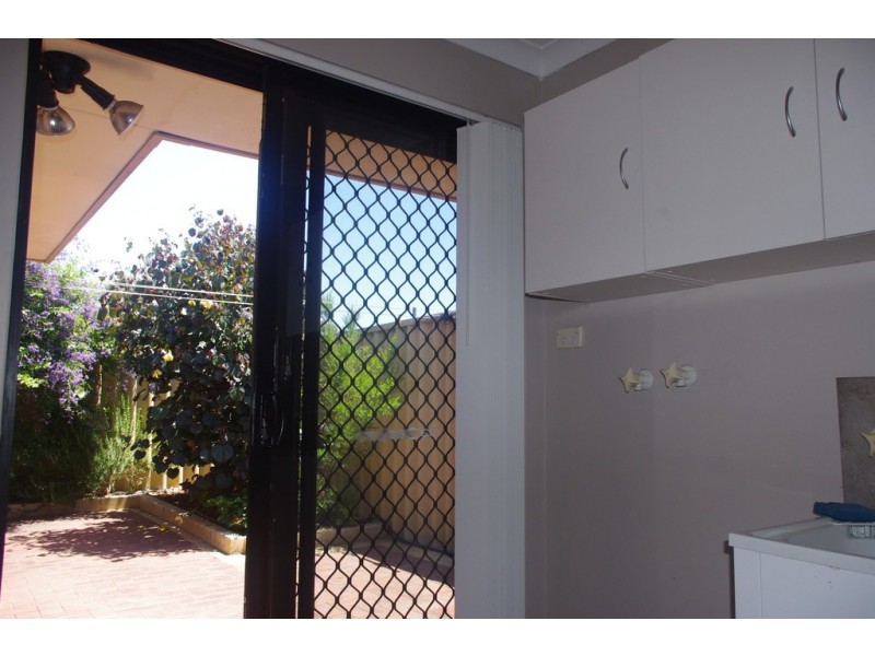 215B Shepperton Rd, East Victoria Park WA 6101