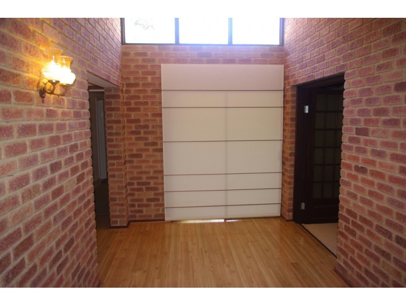 6 Moingup Street, Lesmurdie WA 6076