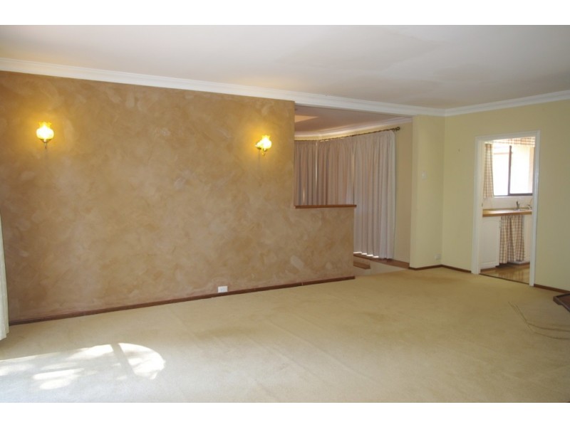 6 Moingup Street, Lesmurdie WA 6076