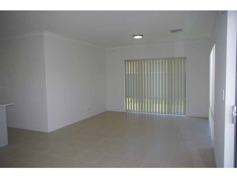 14 Ontario Grove, Success WA 6164