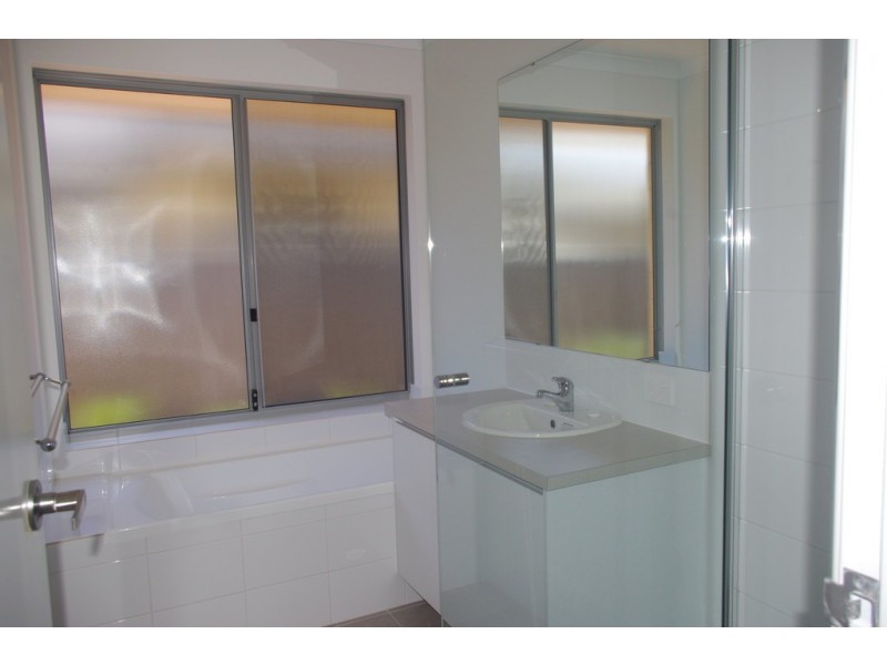 14 Ontario Grove, Success WA 6164