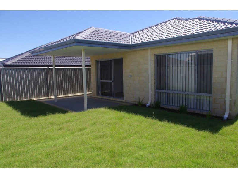 14 Ontario Grove, Success WA 6164