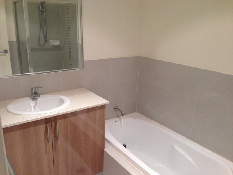 6A Gibb St, Westminster WA 6061