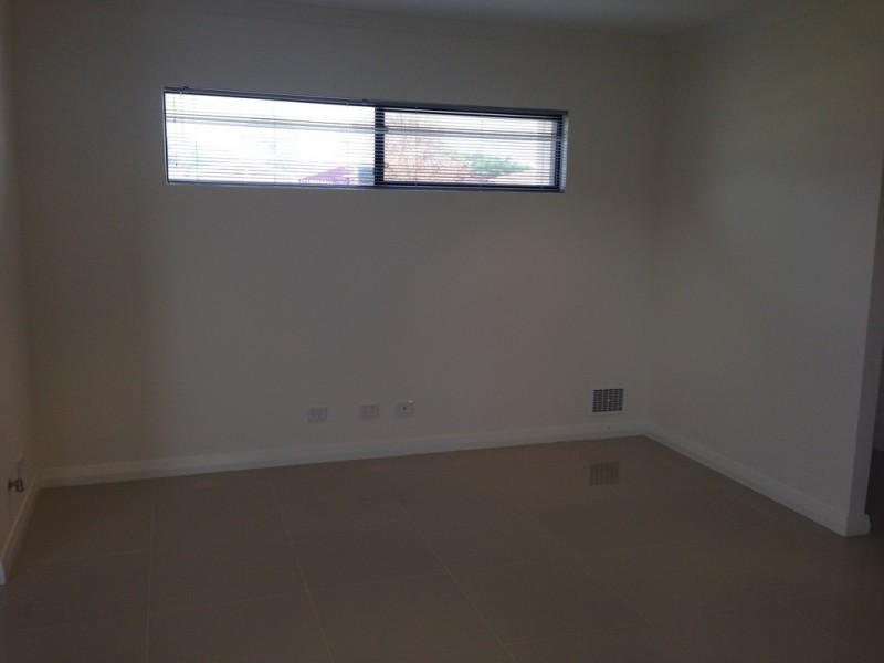 6A Gibb St, Westminster WA 6061