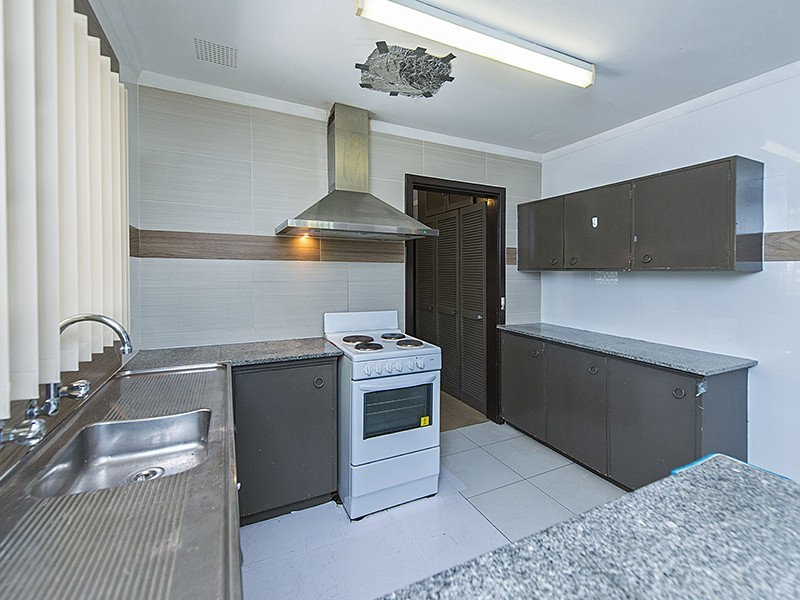 192 Corinthian Rd East, Riverton WA 6148
