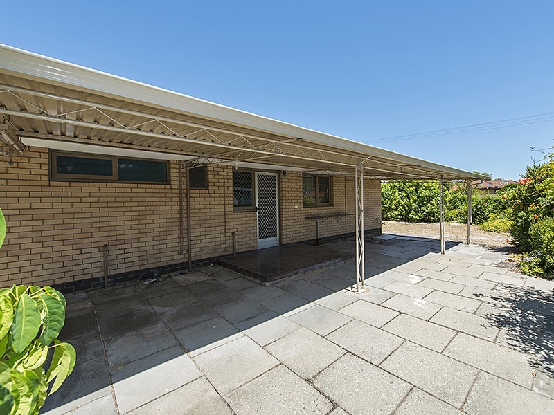 192 Corinthian Rd East, Riverton WA 6148