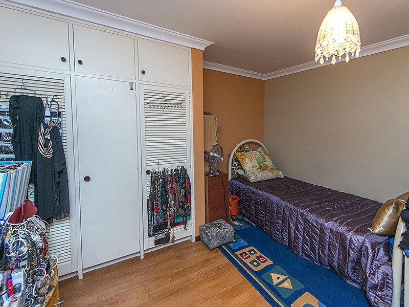 9 and 11 Limbee Glade, Huntingdale WA 6110